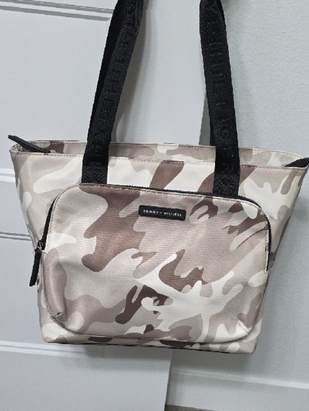 Tommy Hilfiger Camo Tan/Brown/Khaki Tote Bag - Picture 7 of 7